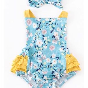 Baby girl spring romper